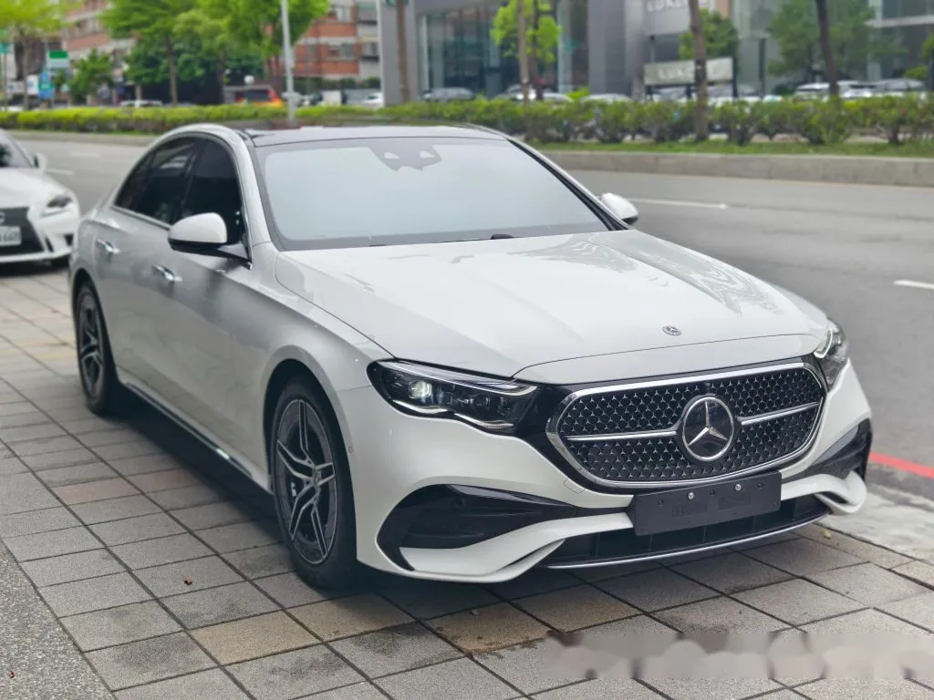賓士 E-Class Sedan E300 運動版 照片 1