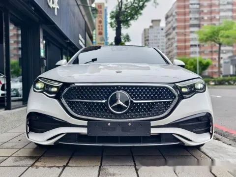賓士 E-Class Sedan E300 運動版 照片 3