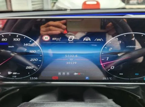 賓士 E-Class Sedan E300 運動版 照片 7