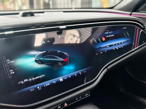 賓士 E-Class Sedan E300 運動版 照片 9