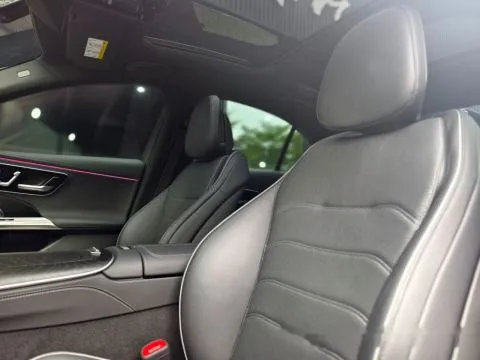 賓士 E-Class Sedan E300 運動版 照片 12