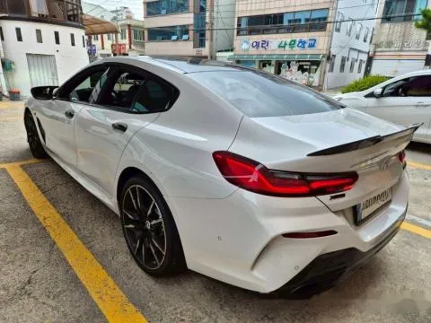 BMW 8-Series Gran Coupe M850i xDrive 照片 5