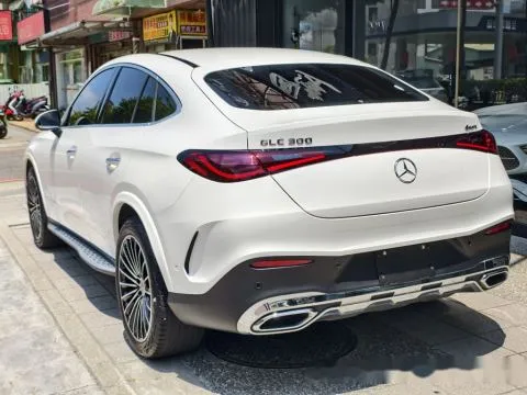 賓士 GLC Coupe 300 4Matic 照片 4