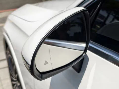 賓士 GLC Coupe 300 4Matic 照片 6