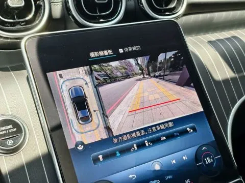 賓士 GLC Coupe 300 4Matic 照片 11