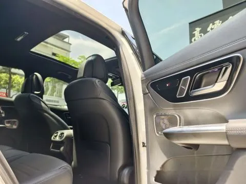 賓士 GLC Coupe 300 4Matic 照片 16