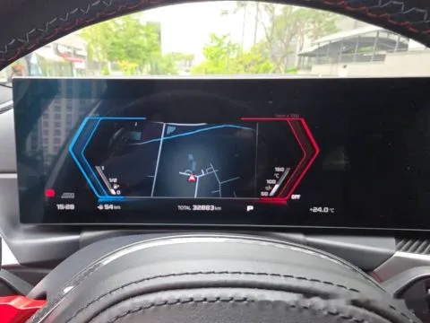 BMW M3 Touring Competition M xDrive 照片 10