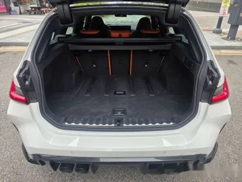 BMW M3 Touring Competition M xDrive 照片 19