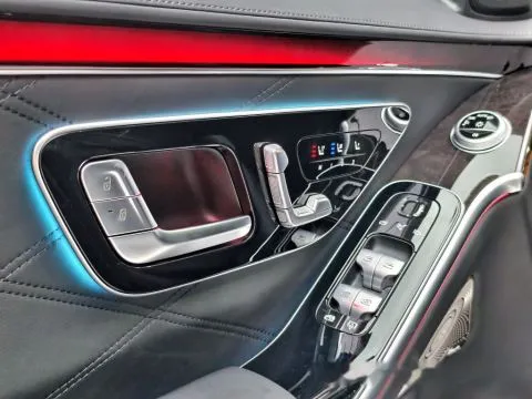 賓士 S-Class Sedan AMG S63 E performance 照片 6