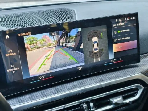 BMW 3-Series Sedan 320i M Sport 照片 10