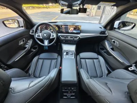 BMW 3-Series Sedan 320i M Sport 照片 15