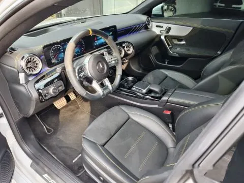 賓士 CLA45S 4MATIC 照片 7