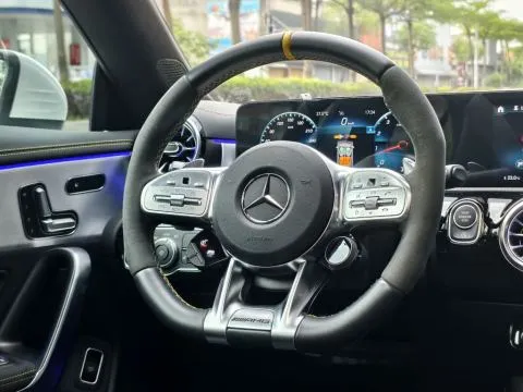 賓士 CLA45S 4MATIC 照片 15