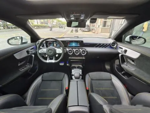 賓士 CLA45S 4MATIC 照片 16