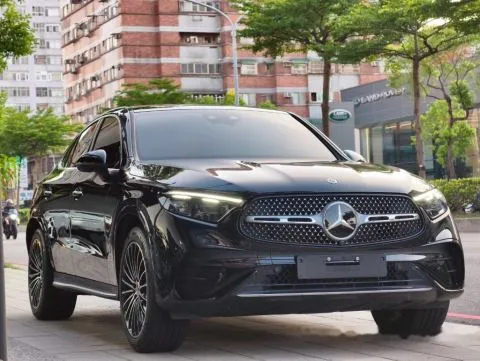賓士 GLC Coupe 300 4Matic 照片 2
