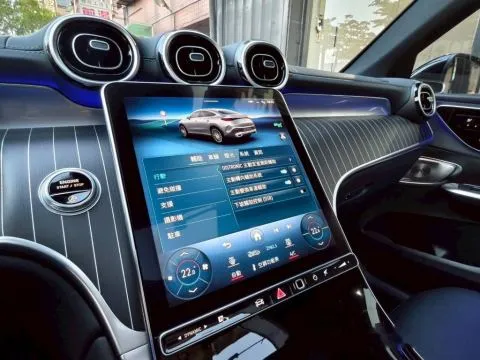 賓士 GLC Coupe 300 4Matic 照片 11