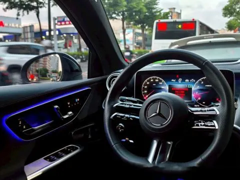 賓士 GLC Coupe 300 4Matic 照片 12