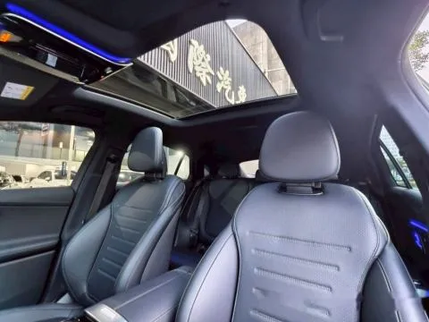 賓士 GLC Coupe 300 4Matic 照片 15