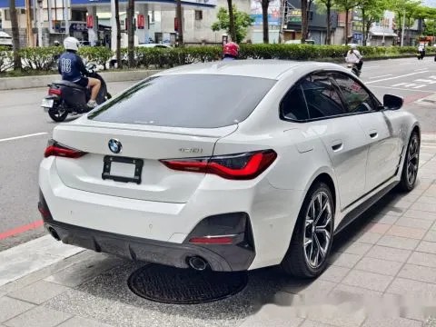 BMW 4-Series Gran Coupé 420i M Sport 照片 2