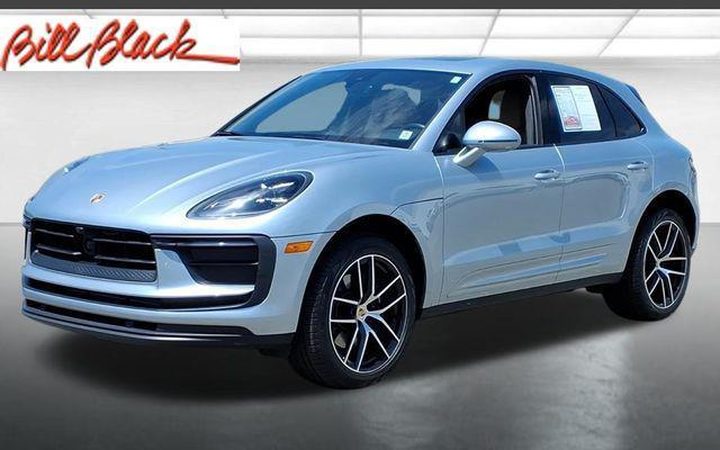 2024 Porsche Macan T